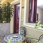 Greka Ionian شقة