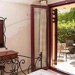 Greka Ionian شقة